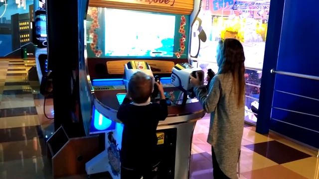 Крутые аттракционы  Развлекательный центр Фунтура смотреть онлайн