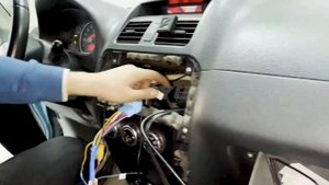 Установка магнитолы TEYES на SUZUKI SX4 2006-2014 / FIAT SEDICI 2005-2014