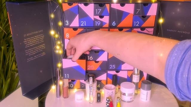 Распаковка адвент календаря Harvey Nichols. Лучший адвент календарь 2022
