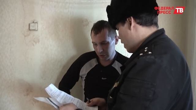 Екатеринбуржец, спрятавшийся от приставов в холодильнике, объяснил свое местонахождением похмельем