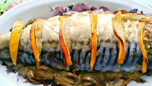 Скумбрия запеченная с грибами! Вкусная рыбка! Рецепт!