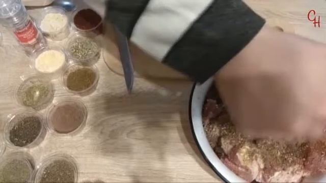 Приправа и шашлык из свинины