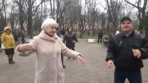 Гори,гори ,огонь любви. ? Алёна Петровская.В Гомельском парке. 01.04.2023.