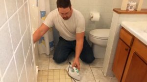 How to remove old vinyl or linoleum floor tile in seconds