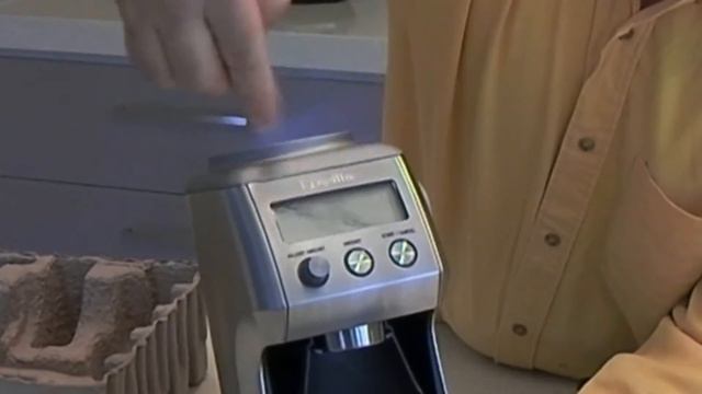 Breville BCG800 Burr Coffee Grinder UNBOXING VIDEO - First Look