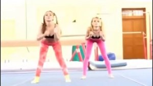 Юные гимнастки танцуют  Красивый танец в исполнении гимнасток