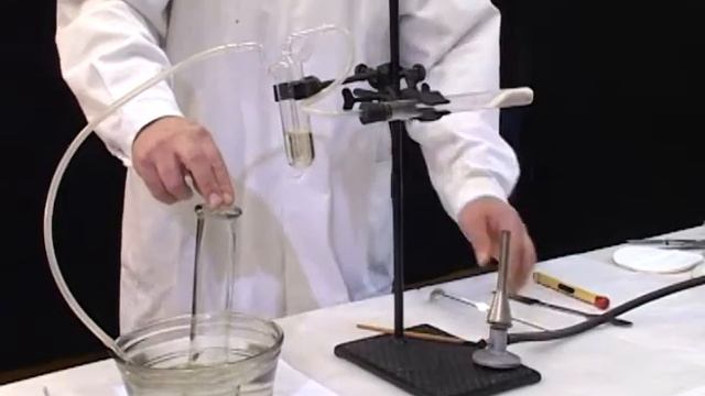 Органическая химия. Химические свойства углеводородов. Горение метана смотреть онлайн