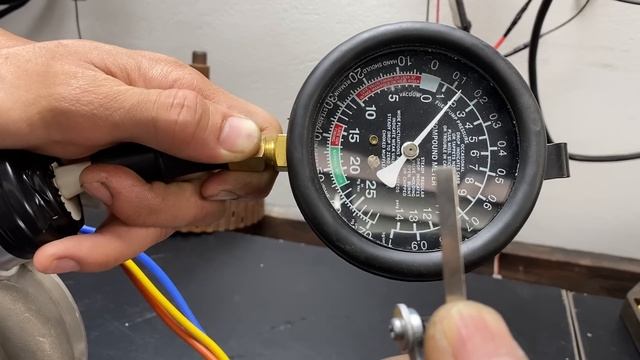 Electric turbo test @12V.=2 PSI. смотреть онлайн