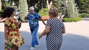 АЙ ЯЙ ЯЙ ДЕВЧОНКА ВСЕ УЖЕ СЛОМАЛИ ГЛАЗКИ