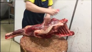 Разруб говядины! Тест мясного топора от кузницы Панова.
