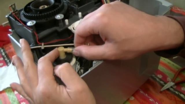 Repairing Saeco with water supply problem смотреть онлайн