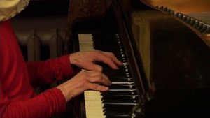 Олег Каравайчук- Oleg Karavaitchuk improvising 2