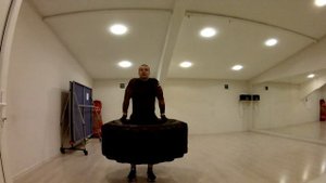 КРУГОВАЯ ТРЕНИРОВКА В ЗАЛЕ | УПРАЖНЕНИЯ С КУВАЛДОЙ И ПОКРЫШКОЙ | КРОССФИТ