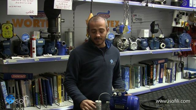 Come alimentare un motore elettrico trifase V380 con la corrente monofase V220 смотреть онлайн