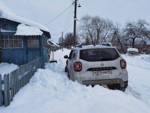 Эксплуатация нового Дастера зимой: зимние опции, глубокий плотный снег, браслеты. Выходные в деревне