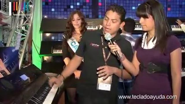 Stand de Casio dentro de la expo Sound:Check 2011 смотреть онлайн