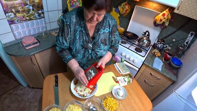 ПОШАГОВЫЙ РЕЦЕПТ САЛАТА "СОЛНЕЧНЫЙ" С ЧИПСАМИ