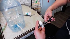 Делаем кормушку для птиц из 5 ти литр бутылки