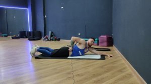 Как укрепить спину? - упражнение "Пловец".