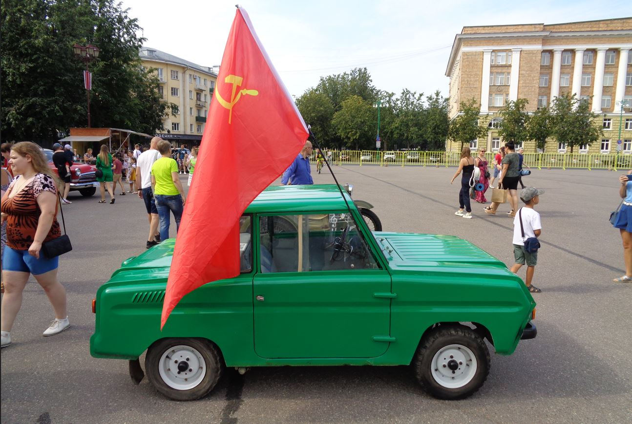 Выставка ретро автомобилей в Великом Новгороде 28.08.2022