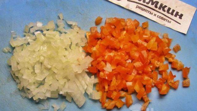 Картофельно-мясные зразы с начинкой из болгарского перца и лука