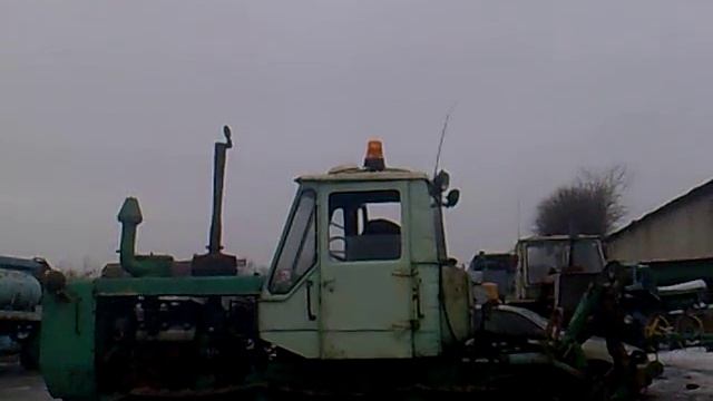 Трактор ХТЗ т-150 гусеничный