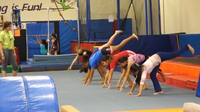Детская школа Гимнастики в Лос Анджелесе, Калифорния. 2016 смотреть онлайн