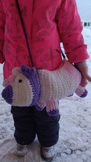 Сумочка из плюшевой пряжи