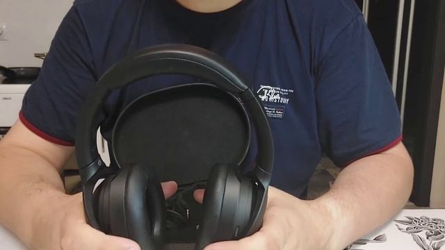 Беспроводные наушники Sony WH-1000HM4 с активным шумоподавлением. смотреть онлайн