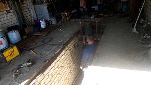 Траверса на пневмоподушки от грузовика, ямный домкрат.