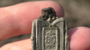 Откопали в поле старые находки! Раскопки с металлоискателем manticore нашли Царские монеты! Коп 202