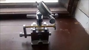 Приспособление для проверки биения фаски клапана