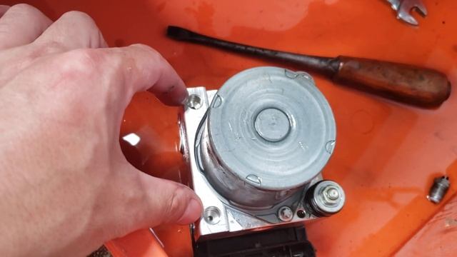 Troca do bloco ABS peugeot 307 308 408 citroen c4 c5 pallas vtr смотреть онлайн