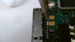 ReSolder Nokia 6630 Hand Free Socket Using Jovy's iSolder-40