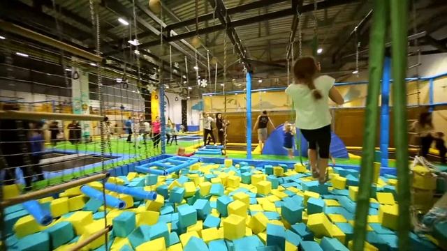 Батутный парк Полетели! Иркутск смотреть онлайн