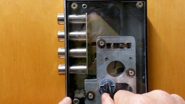 Замки Mettem - обзор одного из самых взломостойких замков Меттэм Лидер смотреть онлайн