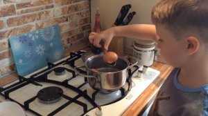 КАК И СКОЛЬКО ВАРИТЬ КУРИНЫЕ ЯЙЦА ПРАВИЛЬНО !!!