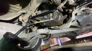 Замена сальника привода заднего редуктора BMW X3 e83 растайлинг