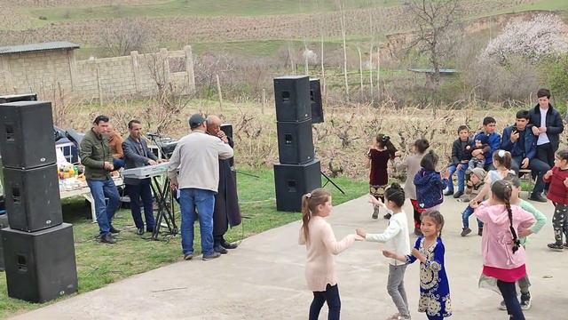 УСТОДИ САНАТ КОМИЛЧОН ГАНИЕВ ДАР НАВРУЗИ ДЕХАИ ТАХТ смотреть онлайн