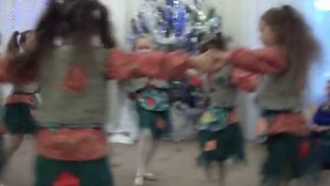 танец -" Бабки ежки"