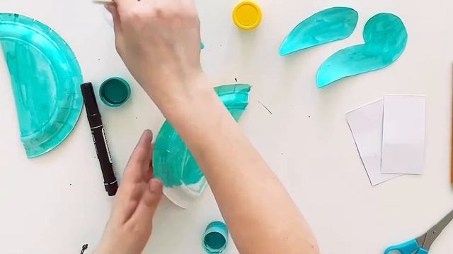 Динозаврик из одноразовой тарелки. Поделки для детей. Занимашки