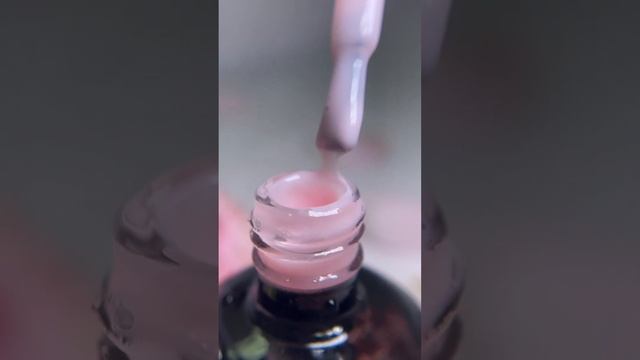 Нюдовые камуфлирующие базы от Beautix созданы для нежного и натурального покрытия.