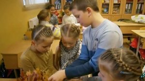 PA080002.AVI Творческая работа детей и родителей