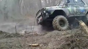 Уаз на  резине бел 160