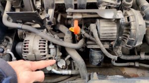 Кондей постоянного вращения VAG,  включается но дует тёплым иногда начинает дуть холодным.