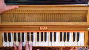 Аккорды физгармонь киртан. Chords Maha mantra kirtan harmonium tutorial Hare Krishna The sweet one