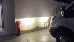 Вместо штатного галогена на Ford Transit 2021 установили bi-led модули Aozoom A13