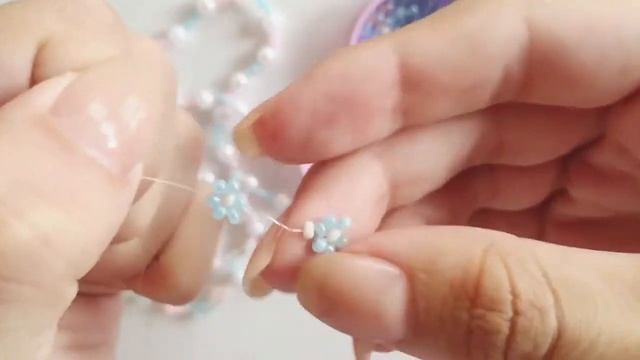 Кольцо из бисера "Цветочки"? смотреть онлайн