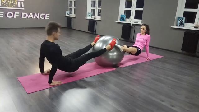 ПАРНАЯ ТРЕНИРОВКА / УПРАЖНЕНИЯ НА TRX, ФИТБОЛЕ И КУБИКАХ