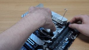 Installation of Intel i9-13900K on an ASUS PRIME Z790-P Motherboard